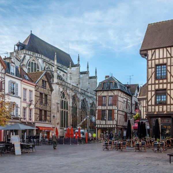 Appartement Cube Troyes Bagian luar foto